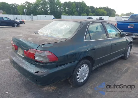 2000 Honda Accord 2.3 Lx z USA, uszkodzony, nr VIN 1HGCG5647YA125939